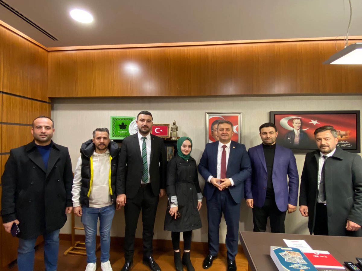 isamesihsahin's tweet photo. TBMM’de teşkilatlarımızı misafirimiz ediyoruz. 

📌Şırnak İl Başkanımız ve Silopi Belediye Başkan Adayımız Nizar Ökten ile il ve ilçe yöneticilerimiz, 
📌Batman il başkanımız Abdülkerim Akgül ve il yöneticilerimiz, 
📌 Üsküdar ilçe başkanımız Şinasi Kuytak, İlçe Kadın kolları başkanımız Nevin Görgülü ve İlçe Yöneticimiz Ramazan Usta misafirimiz oldular. 

Partimize emek veren bütün teşkilat mensuplarımızı TBMM’de misafir etmekten memnun oluruz.