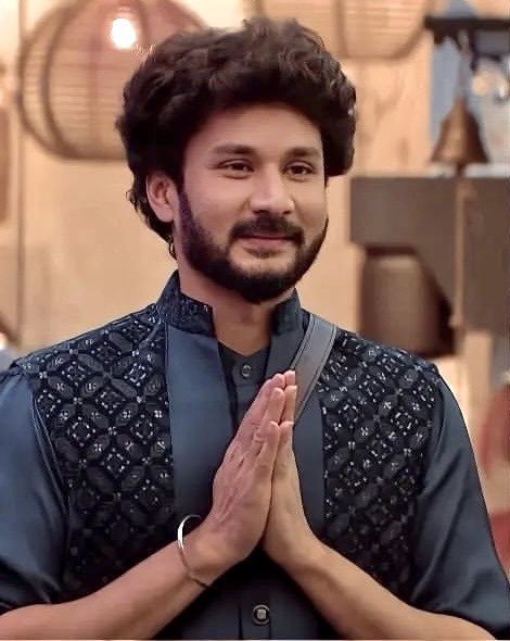 Your love and support are truly my greatest rewards from this big boss journey, and my heartfelt thank you to everyone who stood by me. Love you all🫶🏻♥️ 

.
.
.
#bigboss #vishnuvijay #vvians #bigbosstamil