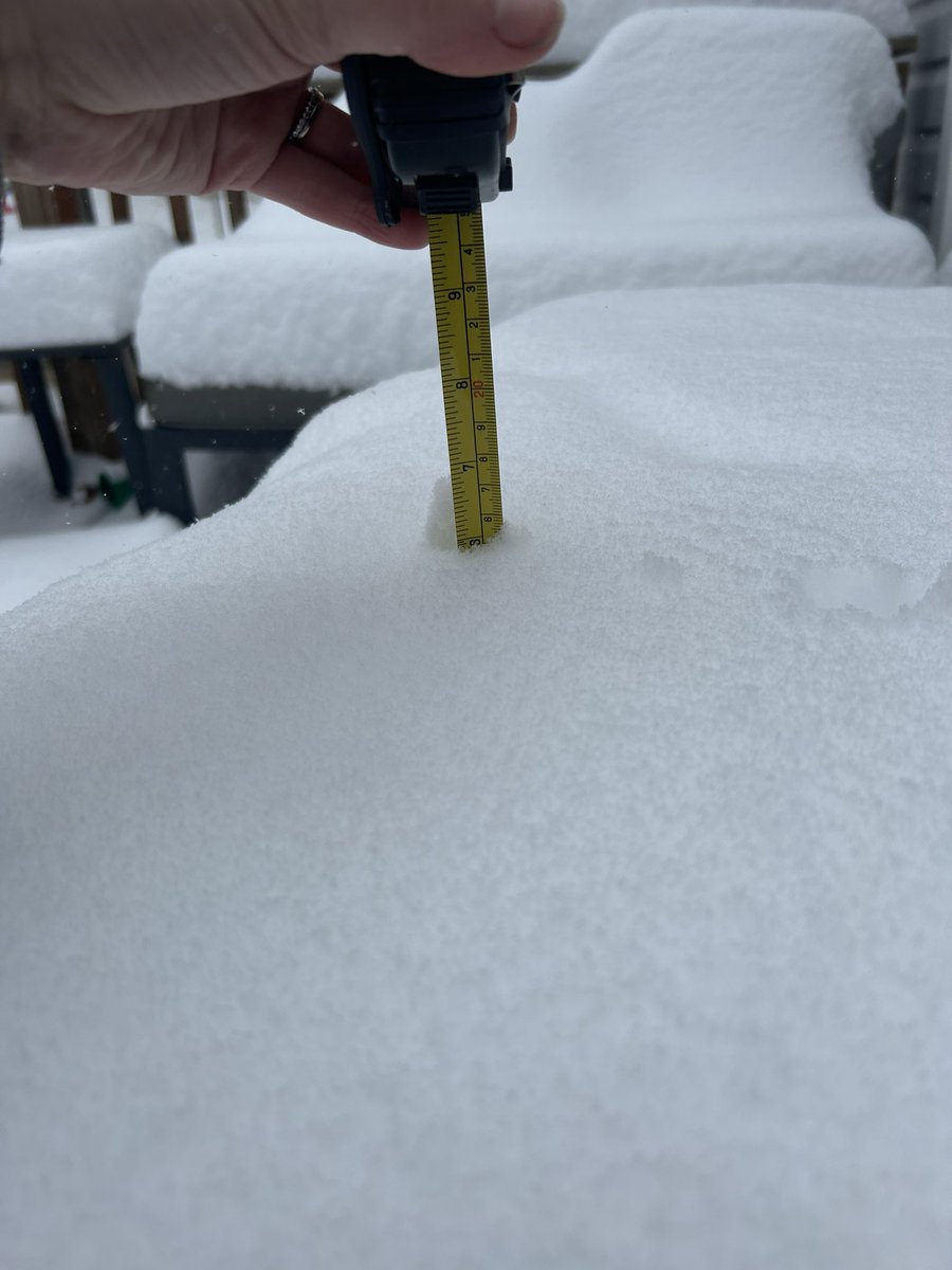 marionsmyser's tweet photo. @NashSevereWx  6 inches at noon in South Nashville near the zoo! #tSpotter https://t.co/VDpLSCHYGu