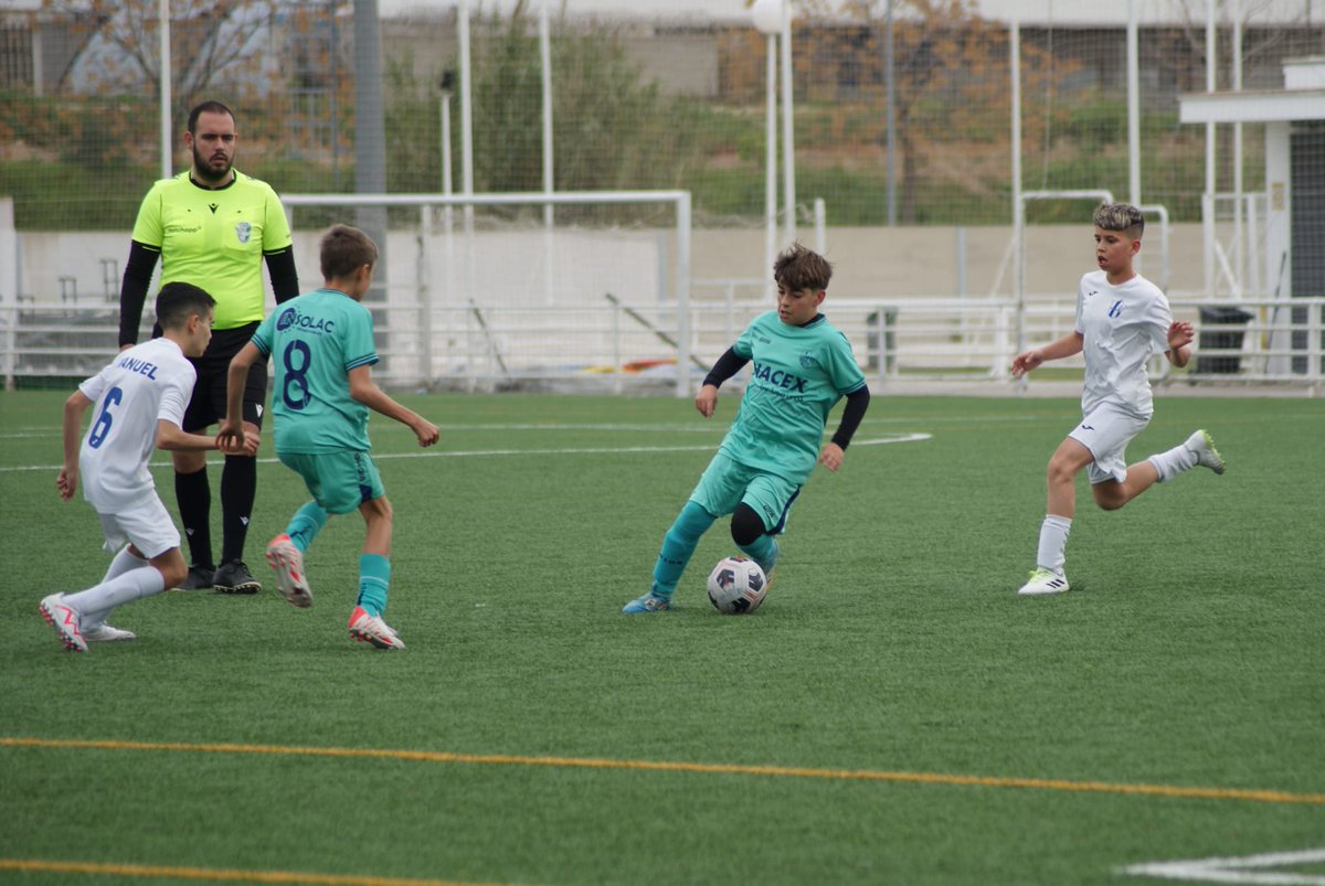 CD_Alcala's tweet photo. | 𝐀𝐥𝐞𝐯𝐢𝐧 𝐁 |

Visita a Los Caños de Torreblanca en un partido donde mejoramos nuestra versión y ese es el mejor camino para nosotros. 

#cantera41500 https://t.co/NlUEBlGrAr