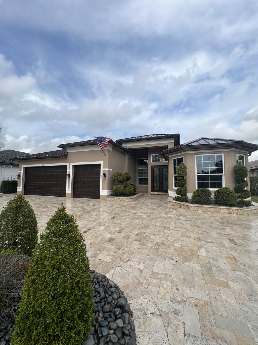 Chrissstopher_'s tweet photo. This beauty just hit the market for $1.3M in Miramar 😍 https://t.co/XPygOJq7jT