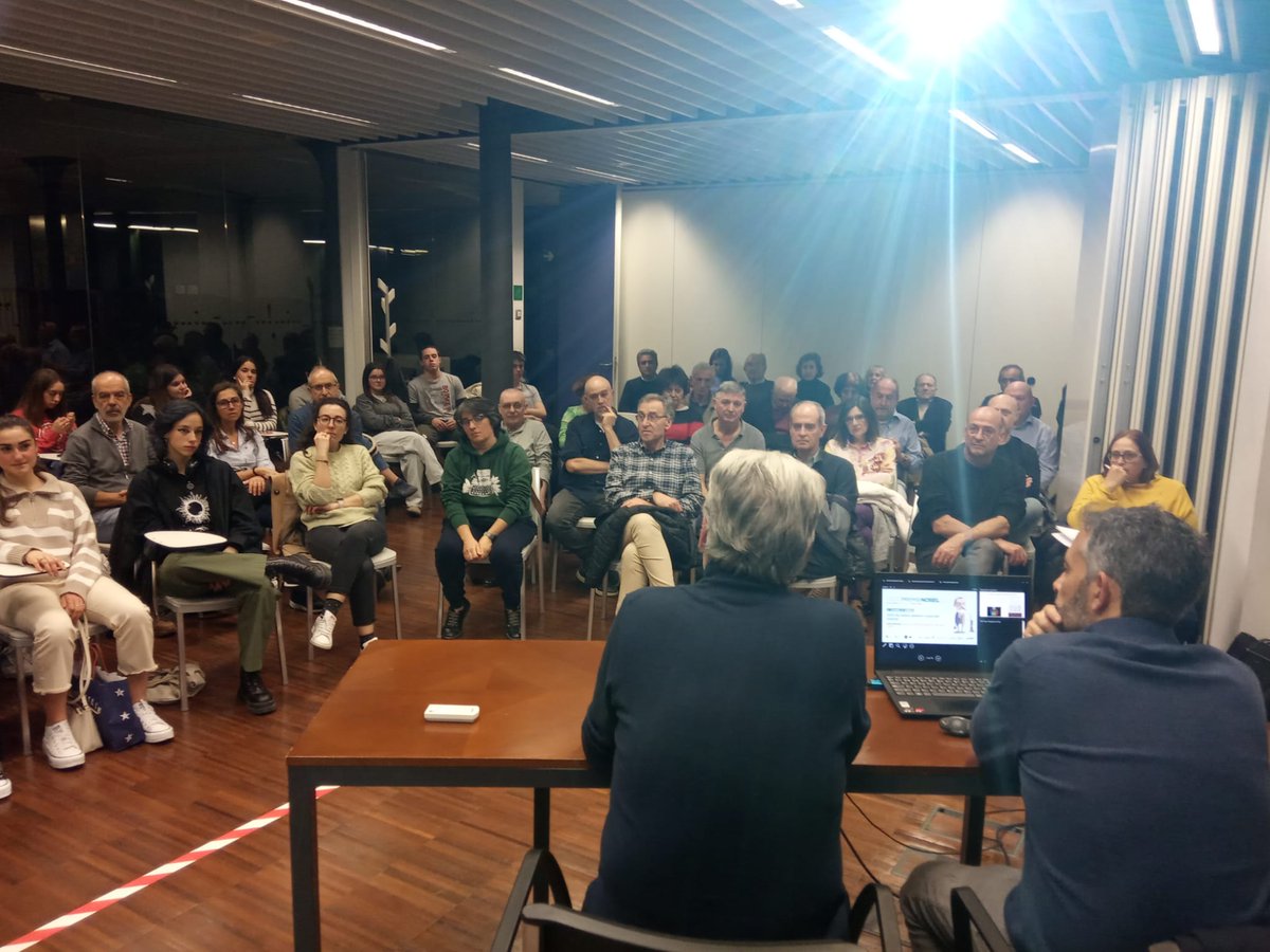 OctubreCCC (@octubreccc) on Twitter photo Acabem d’inaugurar el cicle de conferències sobre els <a href="/NobelPrize/">The Nobel Prize</a> 2023 de l’#EspaiCiència amb la conferència sobre Química de <a href="/Rabargues/">Rafael Abargues</a> presentat per <a href="/JuliPereto/">🦋 Juli Peretó 🍊</a> .
Dimecres 17 seguim amb #Física amb Germán J. de Valcárcel i els làsers d’attosegons: us esperem també! Acabem d’inaugurar el cicle de conferències sobre els <a href="/NobelPrize/">The Nobel Prize</a> 2023 de l’#EspaiCiència amb la conferència sobre Química de <a href="/Rabargues/">Rafael Abargues</a> presentat per <a href="/JuliPereto/">🦋 Juli Peretó 🍊</a> .
Dimecres 17 seguim amb #Física amb Germán J. de Valcárcel i els làsers d’attosegons: us esperem també!