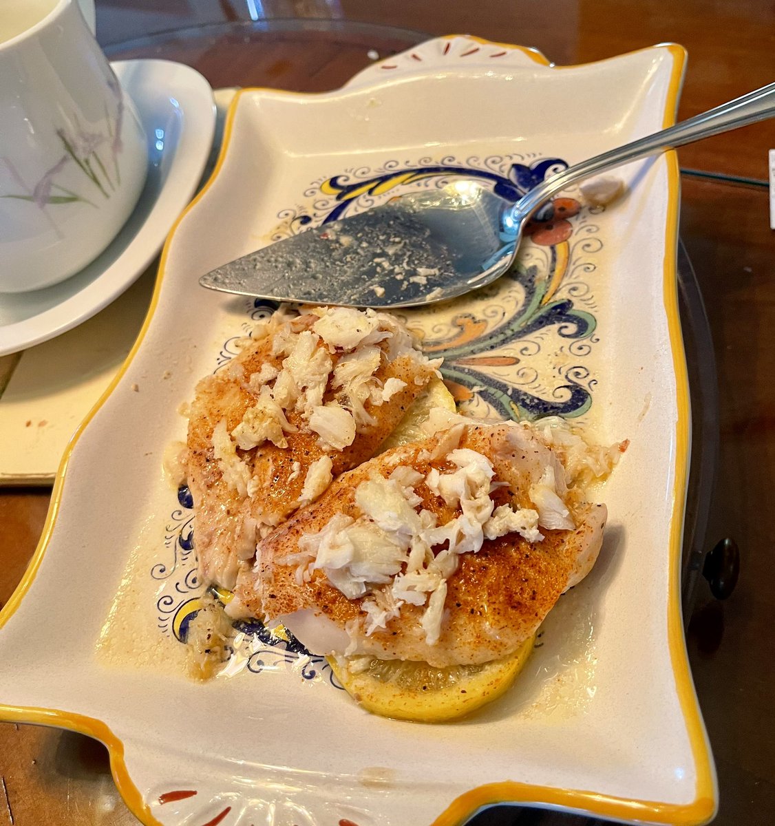 NoLimitsCharter's tweet photo. Last night’s dinner was awesome! Sea trout with a stone crab topping from the dock walks before knee replacement surgery.  Nice to be able to pull seafood from the freezer that you caught when you can’t get back out there yet. #reelpirate #localseafood #hooktofork https://t.co/irD6JO6nWW