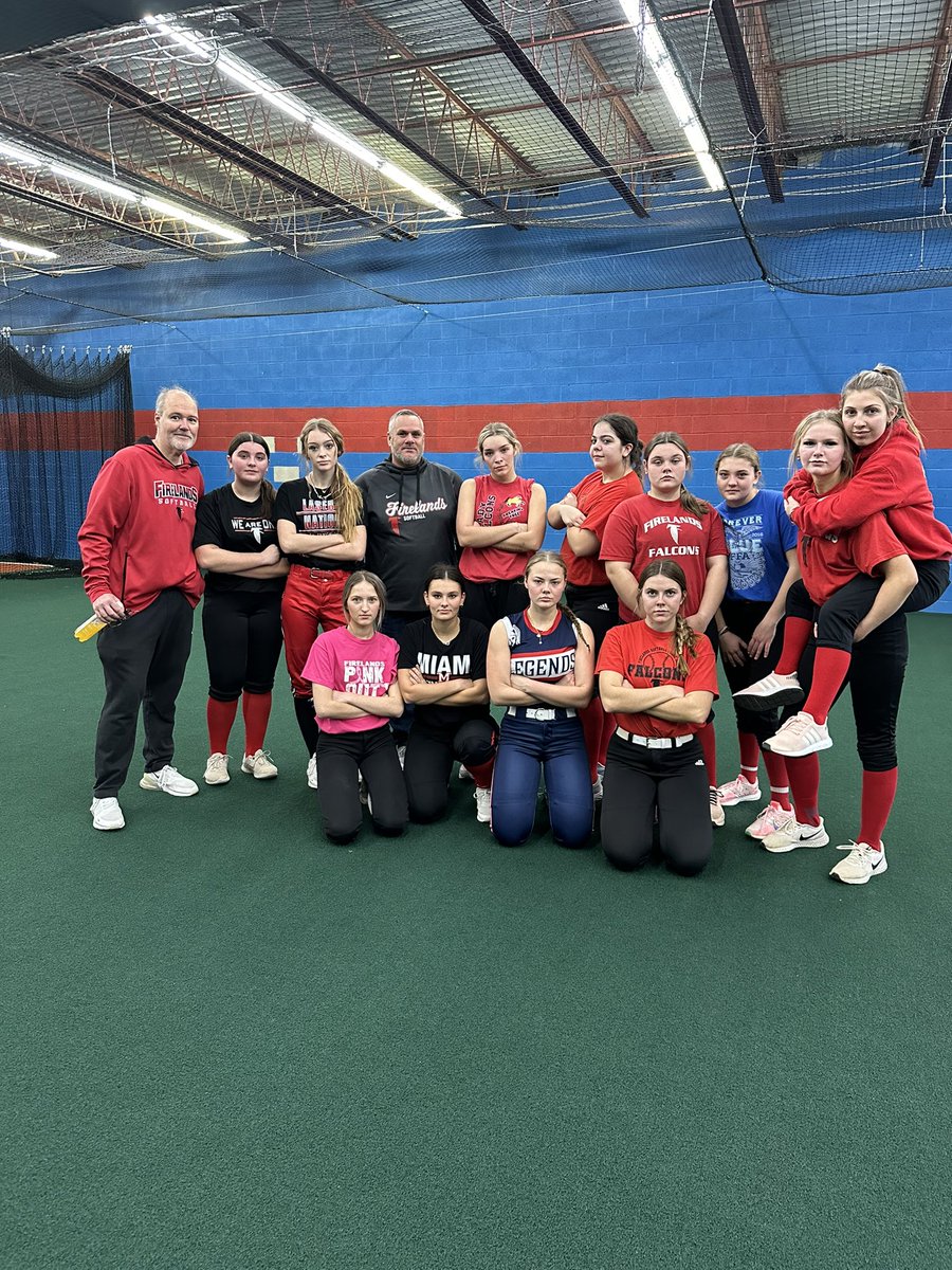 Falconssball's tweet photo. We had 12 girls come ready to work this past Sunday morning and with that being said we will be having another open gym Sunday 1/21 from 10-12 at Legends. #GoFalcons https://t.co/GL12VwB320