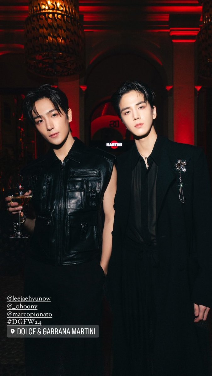zer0oh_'s tweet photo. Dolce&amp;Gabbana Martini

https://t.co/ArGHPJlDEA https://t.co/dvCPhcRxjh