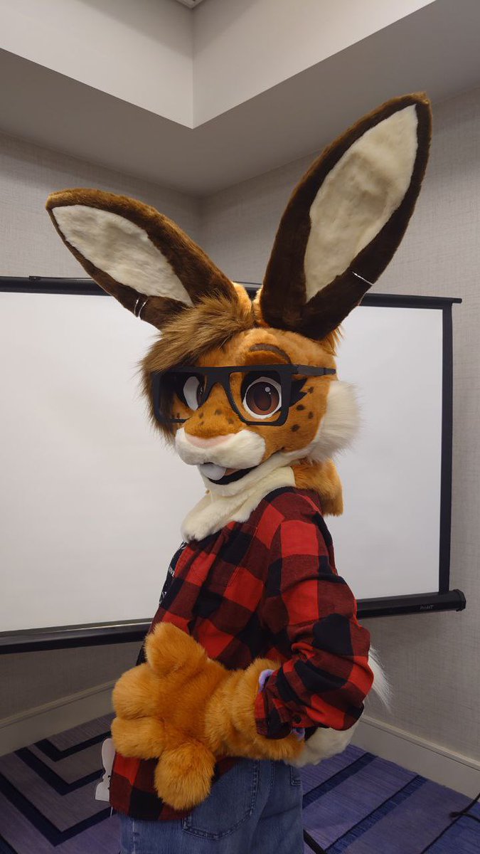 CiderBunArt's tweet photo. SUIT PICS
SUIT PICS 💖🐰

🎨@RegalBeansSuits 
📸 @RunRunnerRabbit https://t.co/P3bpNnjvmD