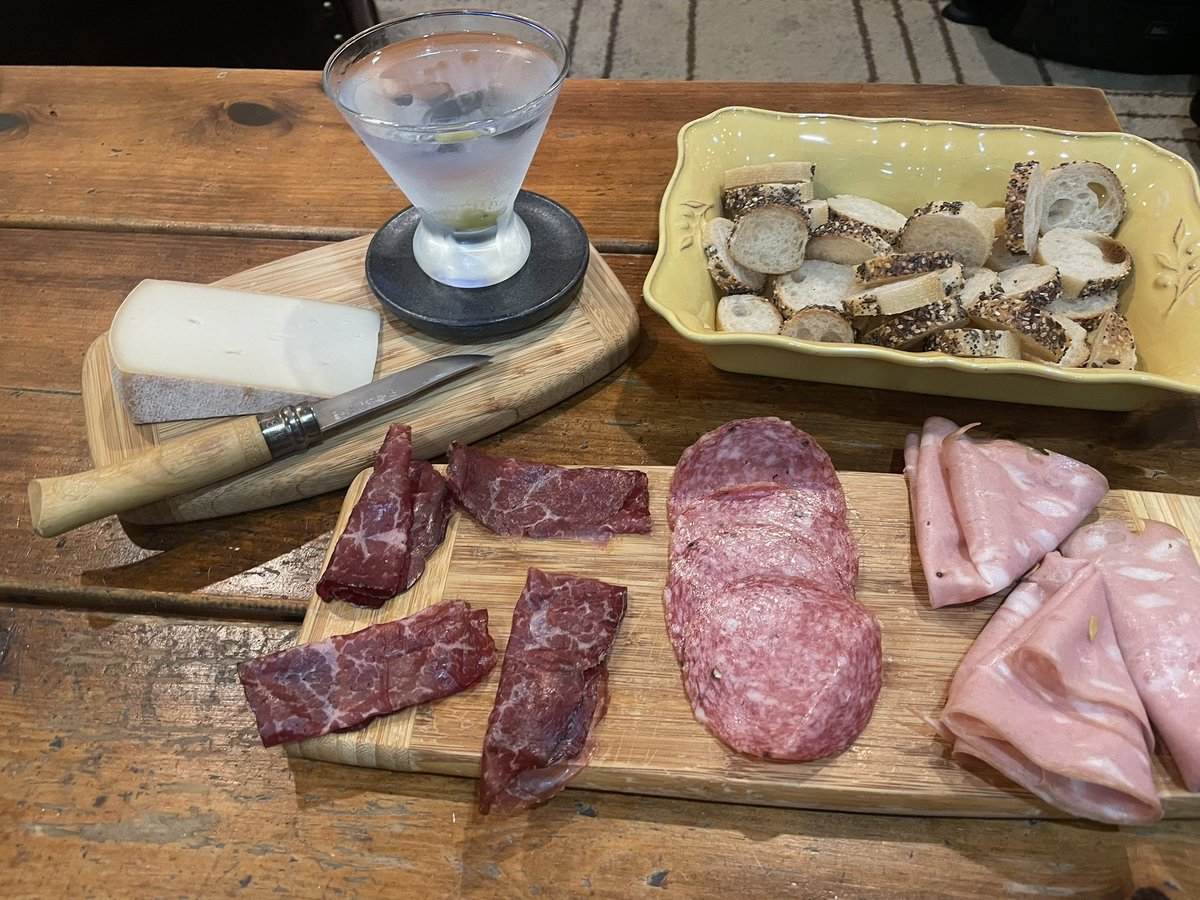 RTB_Boston's tweet image. Favorite season: @redcarpet #Emmys2024