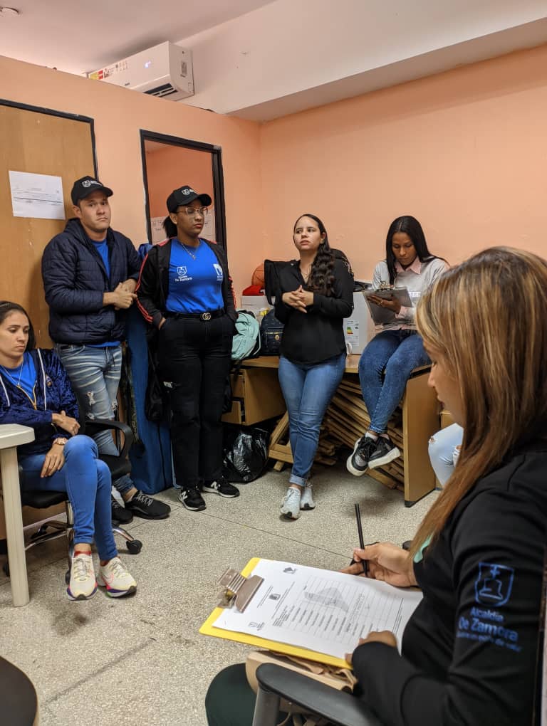juventud_guatir's tweet photo. ¡Juventud Organizada! 🙋🏻‍♂️👏🏻

El día de hoy sostuvimos una reunión con nuestro equipo de promotores del Instituto de la Juventud para estar en sintonía con nuestro Plan Operativo Anual de las actividades para este año 2024. 

@razielrod_ | @AlcaldiaZamoraO https://t.co/eDUfvoTP8R