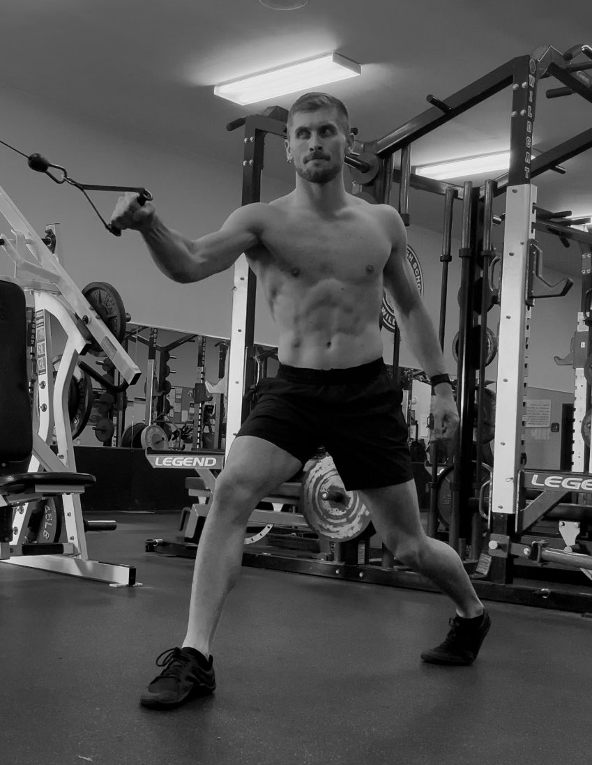 Friendly reminder to get some MOVEMENT in on this bitter cold Monday! 🥶

Your body and mind will thank you! 💪