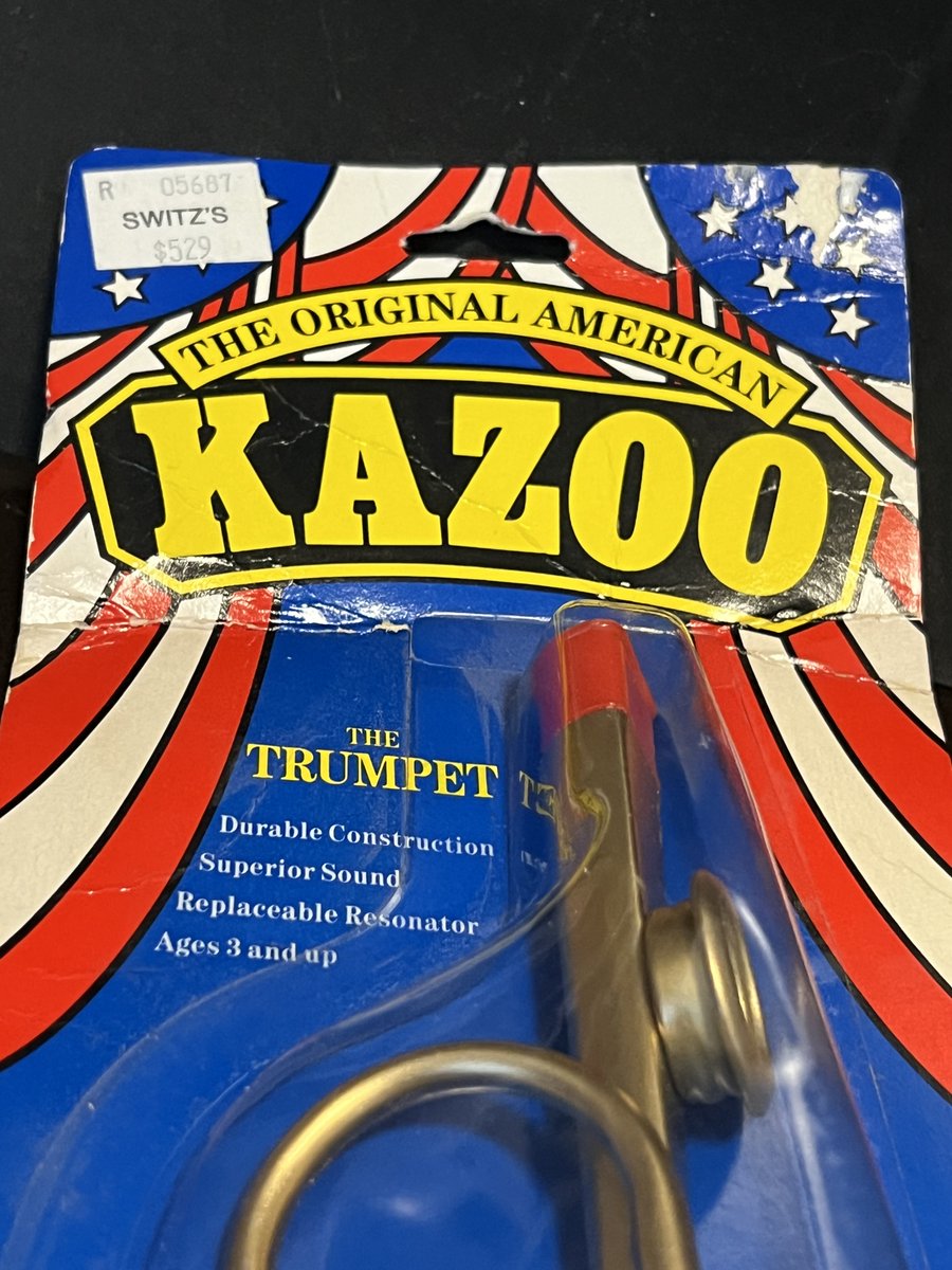 RARE VINTAGE Kazoo TRUMPET #MusicalTinToy Original UNUSED Made In USA Circa #1980s 

#vintage80s #tintoys #trumpet #Kazoo #musicaltoys #toytrumpet #collectible #vintagetoys #musicalinstruments #unique #RARE #MadeinUSA 
#ebayfinds 

ebay.com/itm/2666197365… #eBay via @eBay