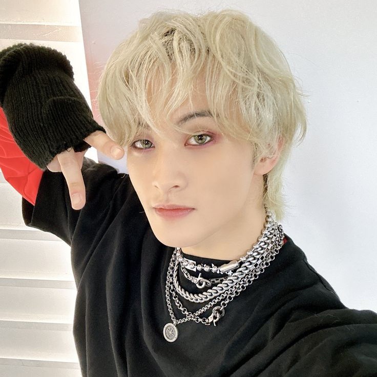 hyungminmg's tweet photo. matter of fact just stay on my face
so that we won't fall apart https://t.co/HeixAL8cNz