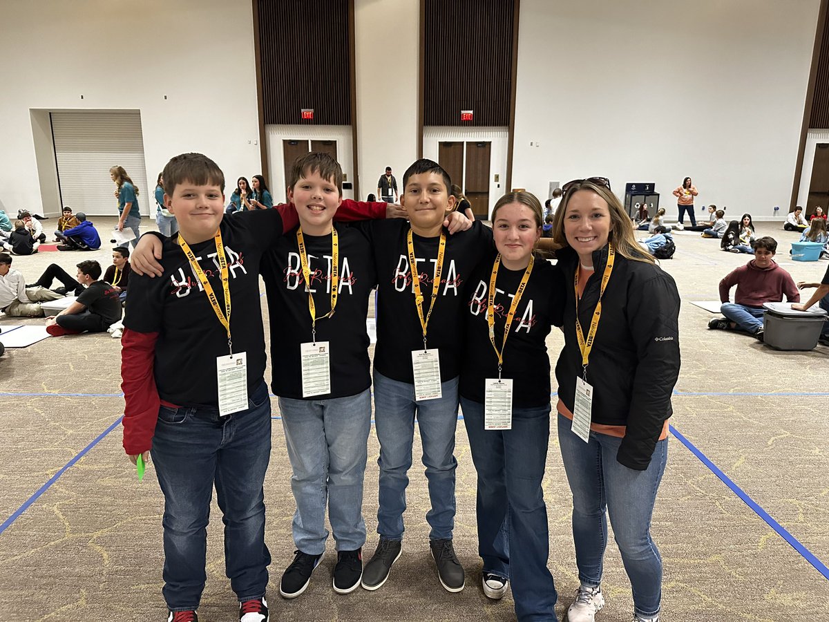 Beyond proud of this JRES Engineering team. Way to represent at the Junior Beta Convention!!! <a href="/JresRockets/">JRES</a> <a href="/MrsCowan_PreK/">Ashley Cowan</a> #kyjrbeta