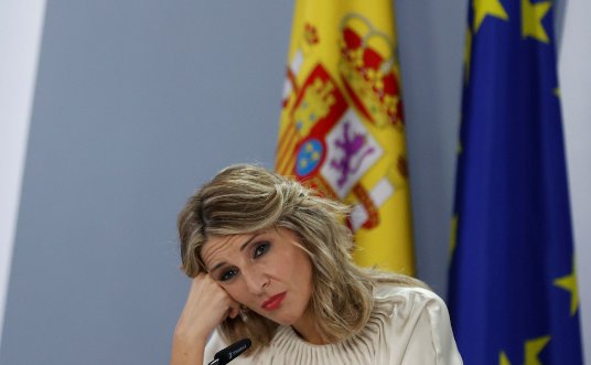 Los jóvenes no se acordarán, pero antes, para contratar a alguien durante un tiempo determinada se utilizaba el contrato temporal. Ahora tienes que hacerle un contrato fijo discontinuo, cuando dejas de necesitar los servicios del trabajador por un tiempo, le mandas al paro, cobra