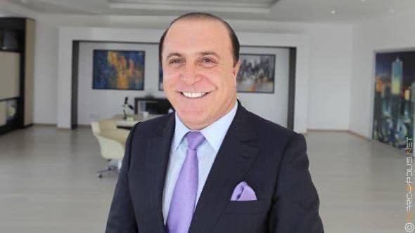 SardarSattar's tweet photo. Left: 
Peshraw Dizayee, a prominent Kurdish Business man who was killed by the Iranian IRGC missile attack on Erbil tonight, along with at least three of his family members. 

Right: 
Empire World residential complex, a gem created by Dizayee and apparently his only crime - helping build up Kurdistan.