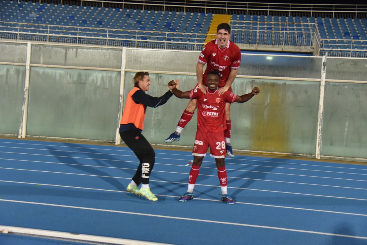 ACPerugiaCalcio's tweet photo. #BlueMonday? Non per noi..

3️⃣ points ✌️

#forzagrifo @LegaProOfficial #PescaraPerugia #PESPER #SerieCNOW https://t.co/58f1ziQJGa