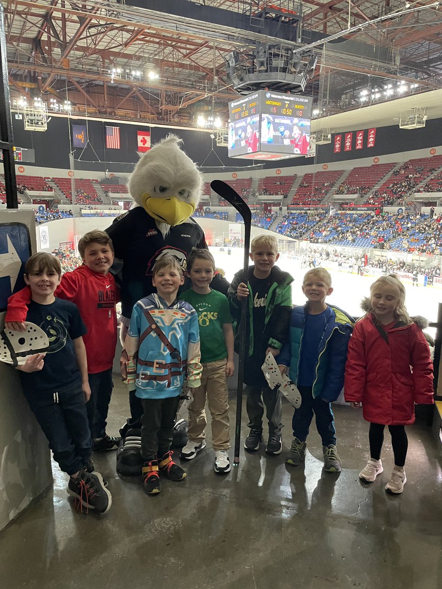 Mack_PR's tweet photo. Little lives were made at the @pdxwinterhawks game today! Happy Birthday, Hunter!! 🏒🥅⛸️ https://t.co/7u4JdWOt3J