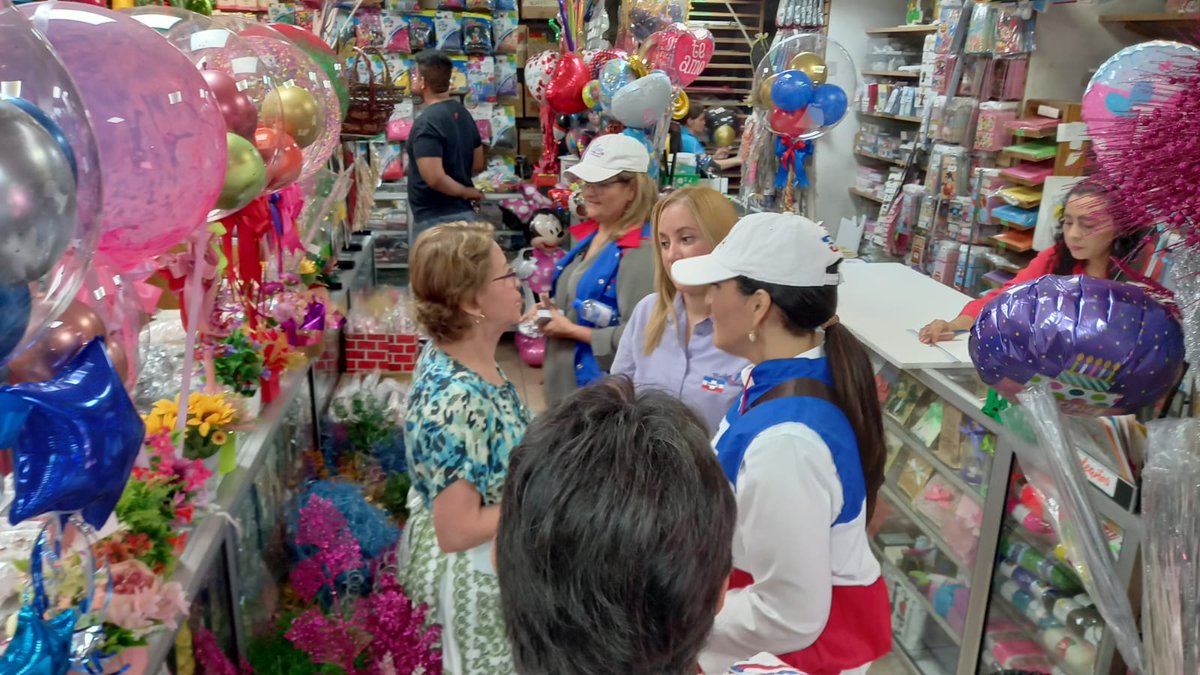 sector_comercio's tweet photo. Esta mañana nuestra candidata a la Vice Presidencia @hilcia2024 Visito y converso con los usuarios del Mercado San Miguelito 
#VotaSinMiedo #4deFebrero TRIUNFO NACIONALISTA VOTA POR ARENA. https://t.co/d0mQDUZZdT