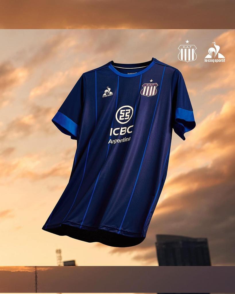 AgusTalleres18's tweet photo. Podes enamorarte de una persona? Si
De una camiseta? Tambien.

LA SUPLENTE ES HERMOSA.🔵🥵 https://t.co/hKXw5HPxCX
