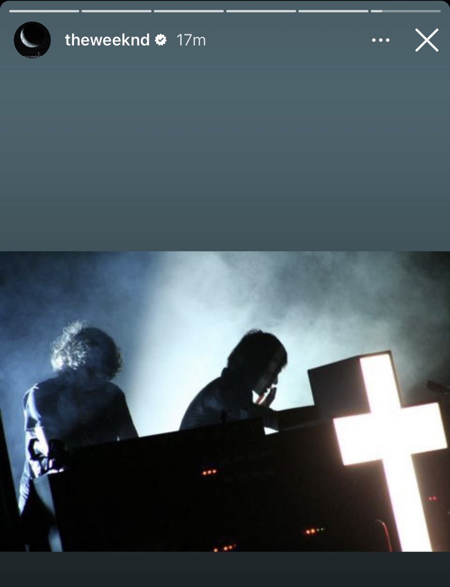 dancingastro's tweet photo. The Weeknd x Justice????? https://t.co/8JYmJDkLEW