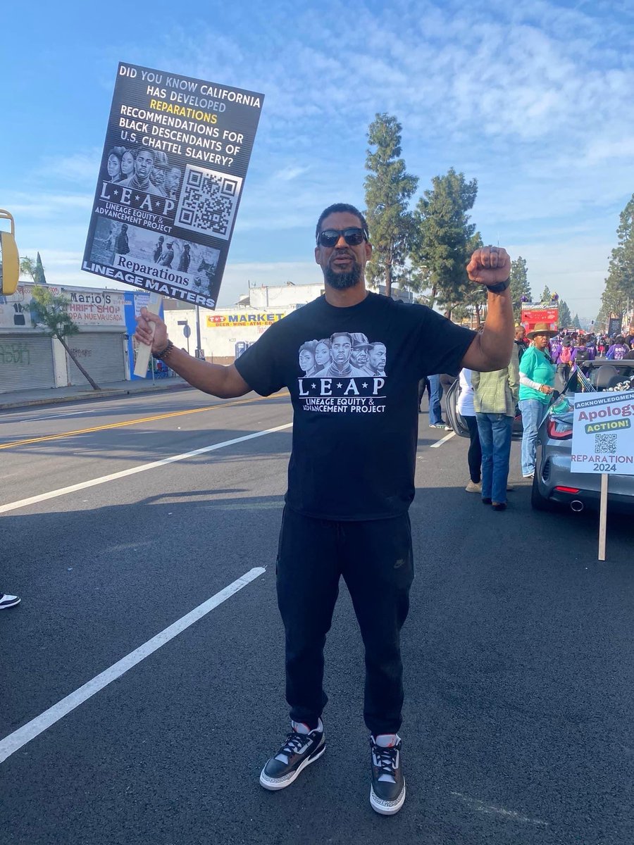 Chad_Boogie's tweet photo. My feet hurt, but my soul is full #work✊🏾💪🏾🔥

#MLKDay #LosAngeles #KingdomDayParade #CAReparations2024 https://t.co/EB4dqJ0cXv