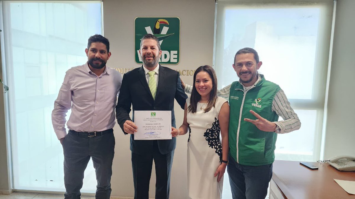 JavierHerreraMx's tweet photo. Felicito a mi amigo @FernandoKuriMX quien hoy asume el cargo de Delegado Nacional de Operación Política del PVEM para el #ProcesoElectoral local 2024 en Veracruz.

Estoy seguro que su capacidad, experiencia y trayectoria política fortalecerán al Verde en Veracruz. ¡Enhorabuena!

#ElFuturoEsVerde