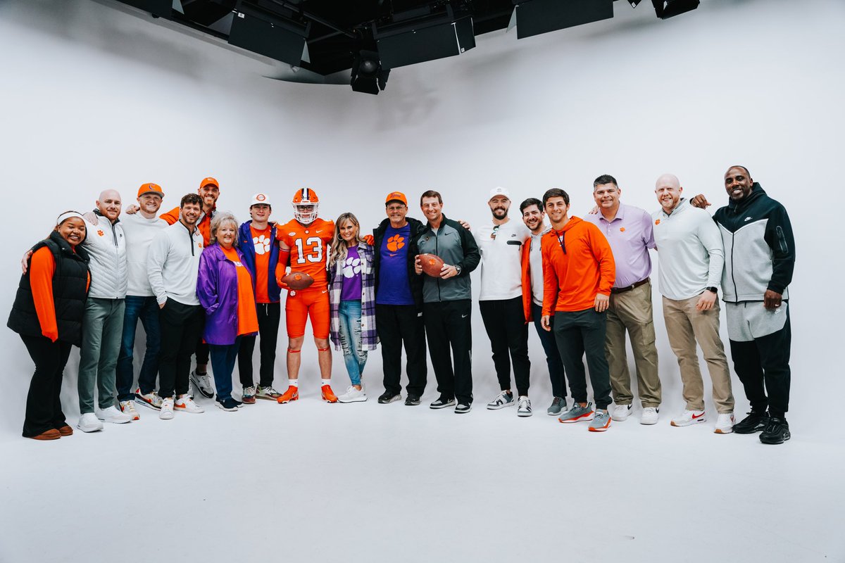 Great time in Clemson this weekend! Grateful for the Coaches and staff for making it an unforgettable experience. 🐅 @ClemsonFB @Coach_Grisham @CoachGRiley @KramerHagan @Pmfulghum1
