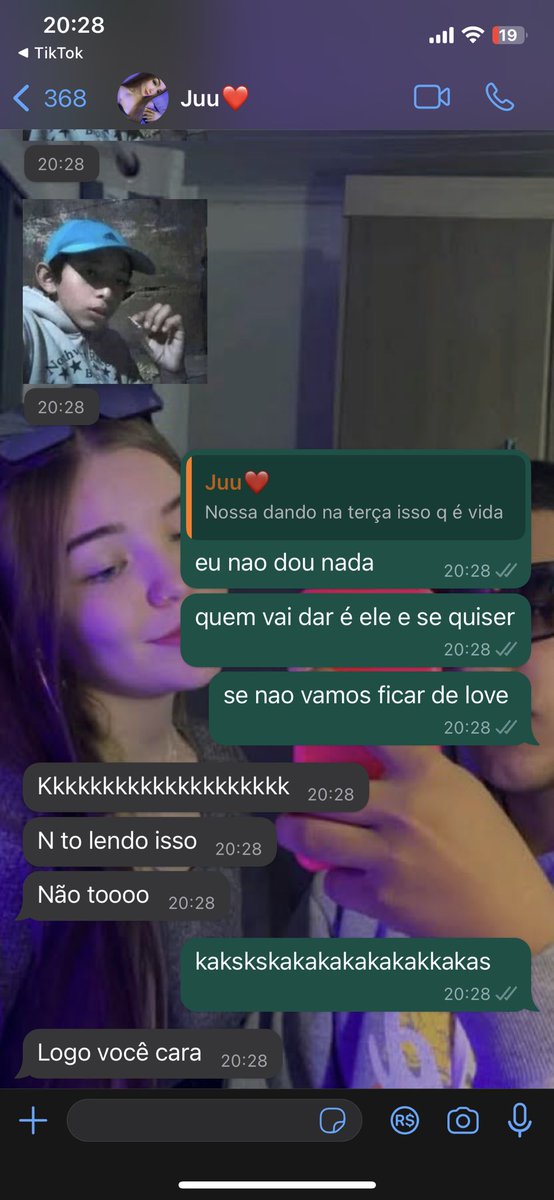 ei_guiichaves's tweet photo. kkkkkkkkkkk a julia nao me respeita https://t.co/FDPgza5xqE