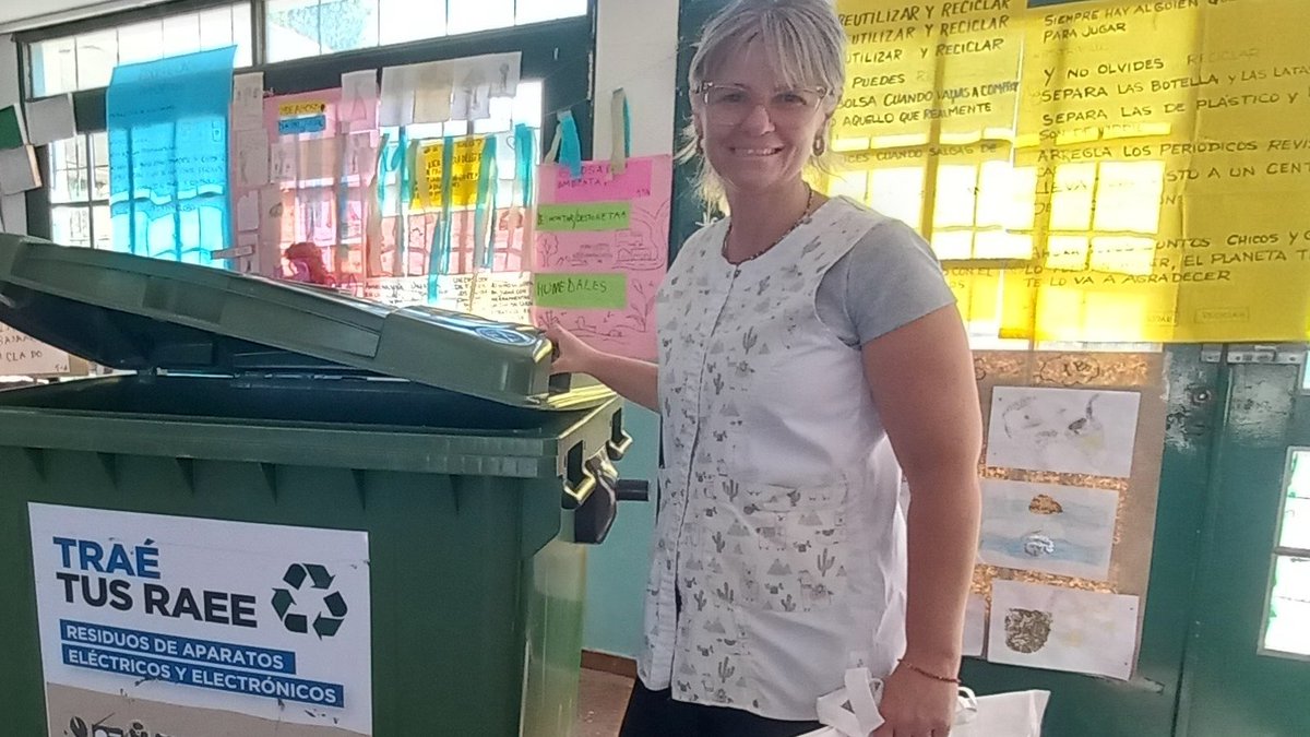 CascallaresPJ's tweet photo. ♻️ En 2023 con nuestro programa @altebrownverde recolectamos 6 mil kilos de Residuos de Aparatos Eléctricos y Electrónicos (RAEEs) y ahora sumamos más puntos de recepción para potenciar el cuidado del ambiente. 
Más info en https://t.co/kx5tsSzsai

@JuanoFabiani @VillarongaNacho https://t.co/PLbg1aV5Ov