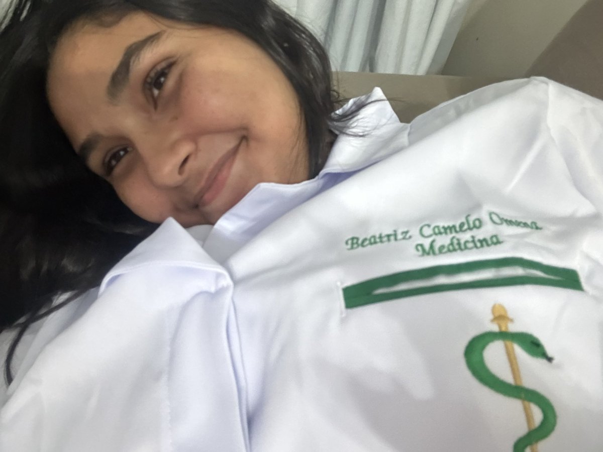 veturiusbia's tweet image. simplemente o maior sonho da minha vida, meu MAIOR sentido se realizando. eu chorei o caminho pra casa todo vindo, porque eu lutei demais por isso. 

hoje, como ex-suicídia e quase internada diversas vezes, acredito sim que sempre há um pouco mais, há sempre alguém para AJUDAR!🤍