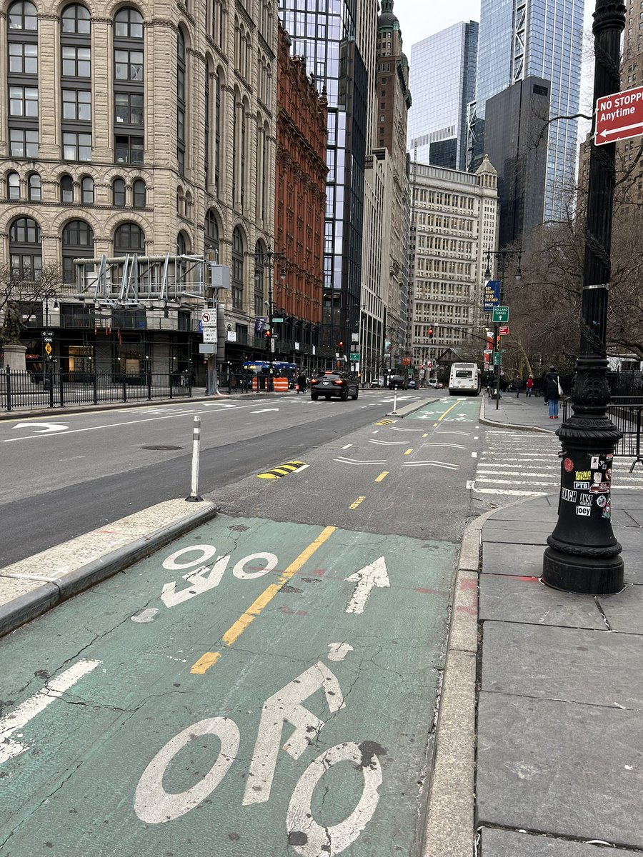 New York baut Radwege! Auf ehemaligen Fahrbahnen! Nicht überall und nicht perfekt - aber immerhin! 🗽❤️🚴🏽‍♂️