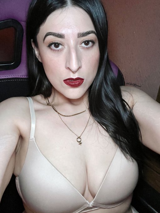 &iquest;Qu&eacute; tal va su lunes, amigos? https://t.co/GPe4g0Rsq5