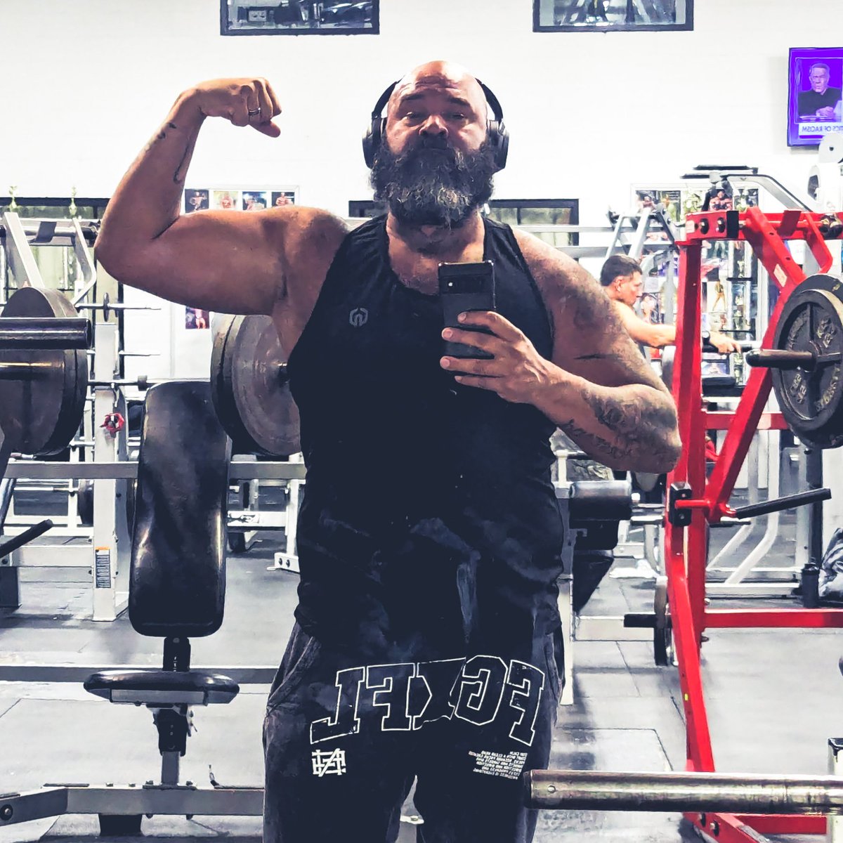 antman1P's tweet photo. Good #backday. I am Colossus! #meshuggah #wrathperformance #flagnorfail #graftonbarbellclub @GRAFTONBARBELL #wehackhealth #redteamfit https://t.co/Dps1ivKN5x