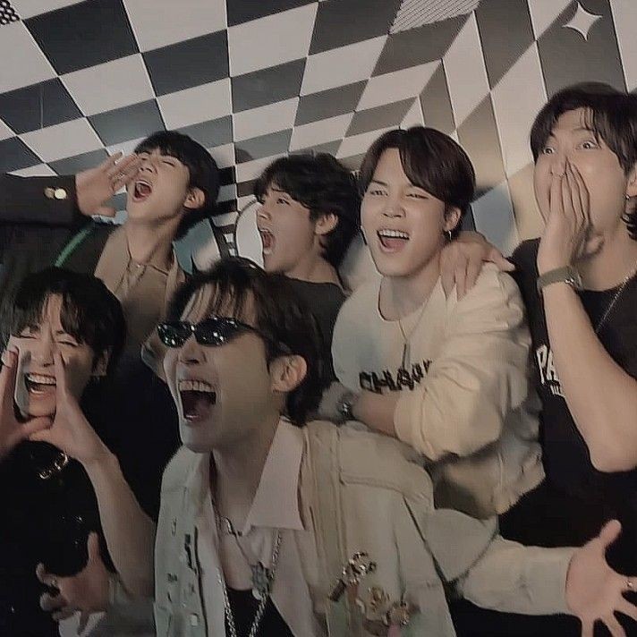 thetstudy's tweet image. ⌕ : #studytwtbr | #studytwt | #langtwt

— Theo, ele/dele 
— 2006
— foco: enem (adm publica)
— falo de eletrônica tbm

• Já tinha entrado no studytwt no meu fc do bts mas desorganizou mto, então fiz essa 
Meu fc @Moonnieh
❤️:  mitski,gg,bts, café e studio ghibli!

♡/↺ = moots!