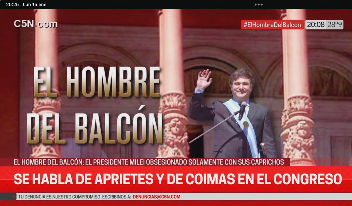 roberlen's tweet photo. Hace rato que deje de ver este antiK ridículo pastor de Alfonsin, hoy lo puse para ver que temas serios esta tratando, aguanté 25 minutos haciendole el juego de Milei, hablando de boludeces, mientras, como dijo Cristina, pasan los elefantes x atras. Puse RT https://t.co/HjzsOqNi1R