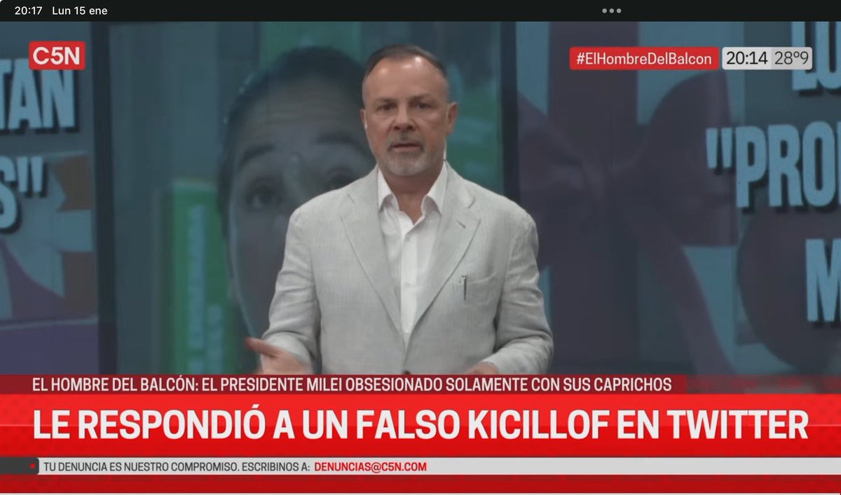roberlen's tweet photo. Hace rato que deje de ver este antiK ridículo pastor de Alfonsin, hoy lo puse para ver que temas serios esta tratando, aguanté 25 minutos haciendole el juego de Milei, hablando de boludeces, mientras, como dijo Cristina, pasan los elefantes x atras. Puse RT https://t.co/HjzsOqNi1R