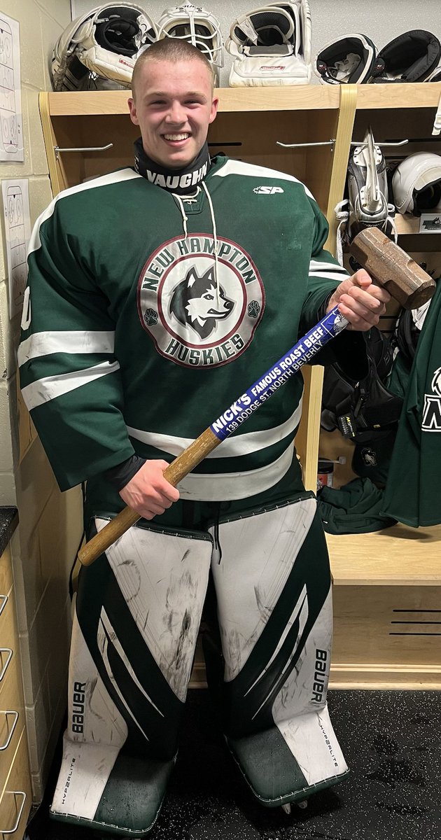 NHShuskyhockey's tweet photo. Huskies win! 6-3 is the final over Holderness. Caron seals the deal with an empty netter 🚨 at the end. Lafreniere was outstanding in 🥅. Great hockey game!
POG: Laf! (🍏 on the empty net goal) https://t.co/Auhw2VdqzZ