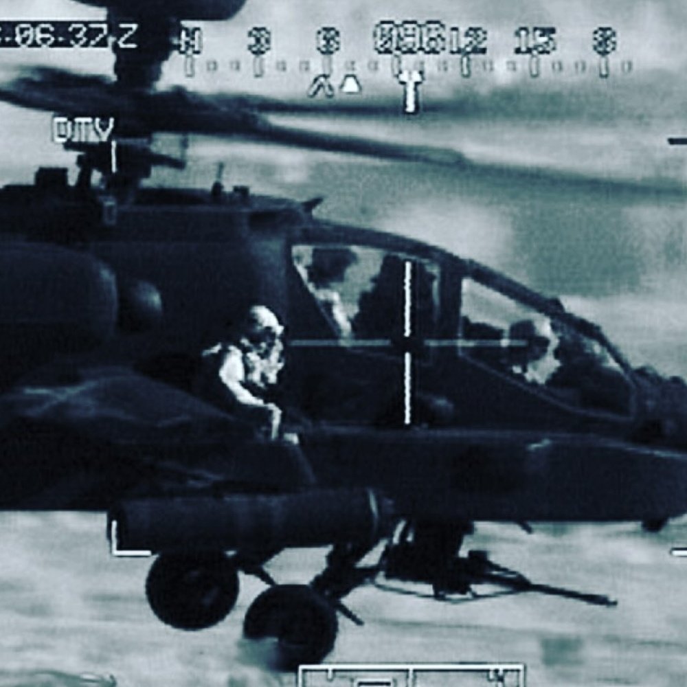 17 years ago, two Commandos strapped themselves to the winglets of an Apache gunship to recover LCpl Matthew Ford from Jugroom Fort on Helmand Province, Afghanistan.