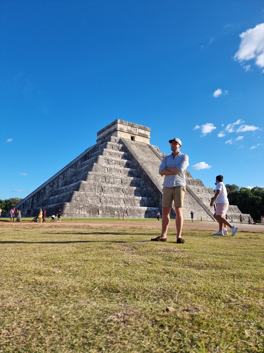 meallyc's tweet photo. The world is so big and we are so small... 🌎 🇲🇽 #mexico https://t.co/UwM9devNYB
