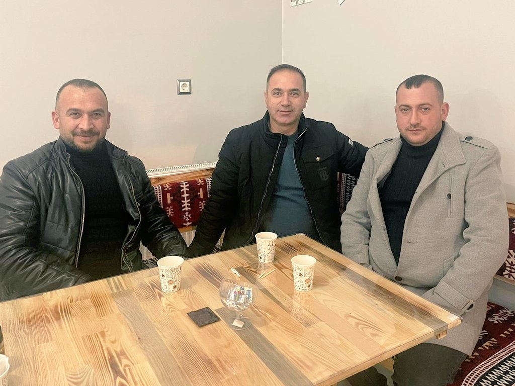 İlçe Başkanımız Sn: <a href="/M_simsek13/">Mustafa Şimşek</a>  İsmetpaşa Mahallesinde hizmet vermeye başlayan  #GeceŞırdanMidyeMumbar restoranın sahibi #OkanAkkuş'a hayırlı olsun ziyaretinde bulundular...
 Hayırlı olsun dileklerimizle...
<a href="/Ahmet_Davutoglu/">Ahmet Davutoğlu</a> <a href="/OmerrUnal/">Ömer ÜNAL</a> @gelecekankara06 <a href="/HakanTokach/">Hakan TOKAÇ</a>