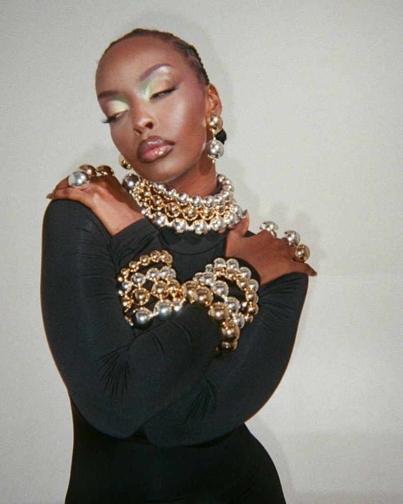 shopofuure's tweet photo. Getting holiday party ready with @peacehaje in our stacked GABI jewels. Show up in our statement gold and silver necklaces, earrings, bangles and adjustable rings. 💛🩶

Shop now at https://t.co/50HN3iQCxS. ✨ https://t.co/MUkIaKzMeH