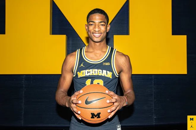 AcctKyle's tweet photo. Which Head Coach’s son runs the state of Michigan?

Steven Izzo: 1 min, 3 points, 1/1 fg, 1/1 ft

Jace Howard: 8 min, 0 points, 0/1 fg, 0/0 ft https://t.co/J8ozVLFqFn