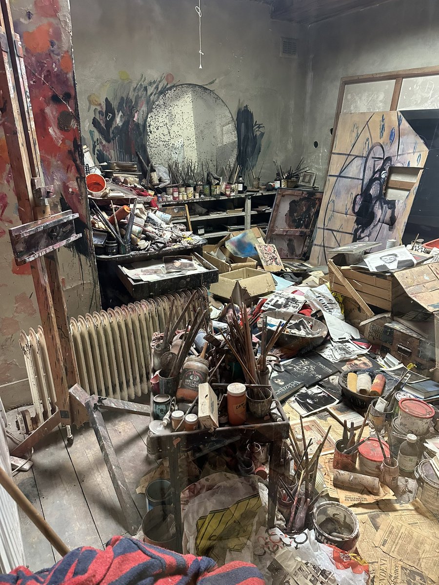 philipmould's tweet photo. The squalor of genius. Francis Bacon’s studio faithfully re-erected at the Hugh Lane Gallery, Dublin. “It’s much easier for me to paint in a place like this which is a mess. I don’t know why but it helps me”. #Fakeorfortune https://t.co/7siBLE4Rpw
