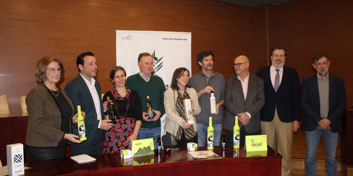 Los Premios Alcuza premian a los mejores #AOVEs de @sierraMagina

almadepueblos.es/senorio-de-cam…

@DOSierraMagina 
#PremiosAlcuza #SeñoríodeCamarasa #Dominus
#VerdeSalud