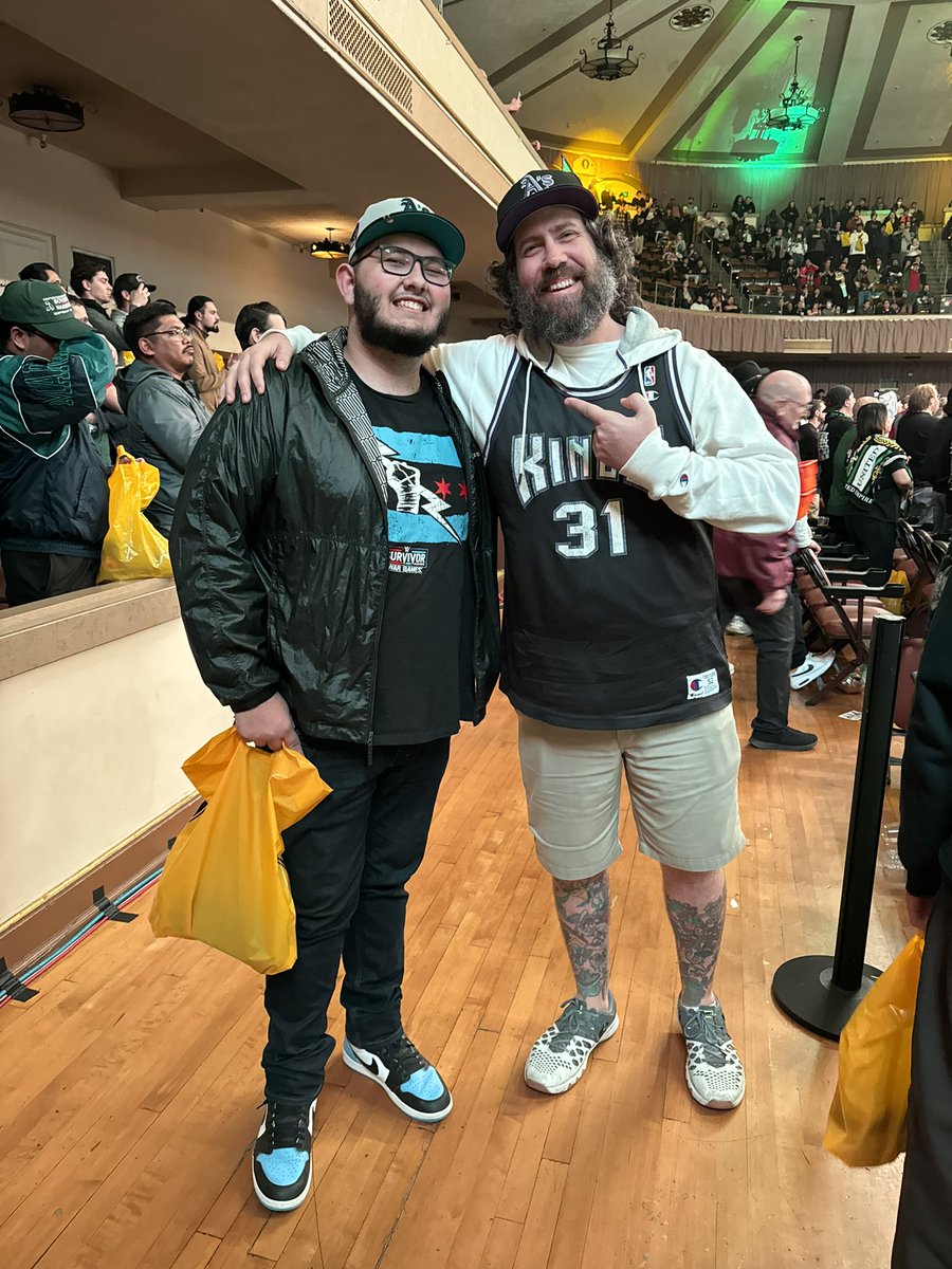 Shakabrodie's tweet photo. Almost 12 years apart with @GabrielG_16 

Something something *insert Werner Herzog quote about mortality* https://t.co/QkEt9uaIKv