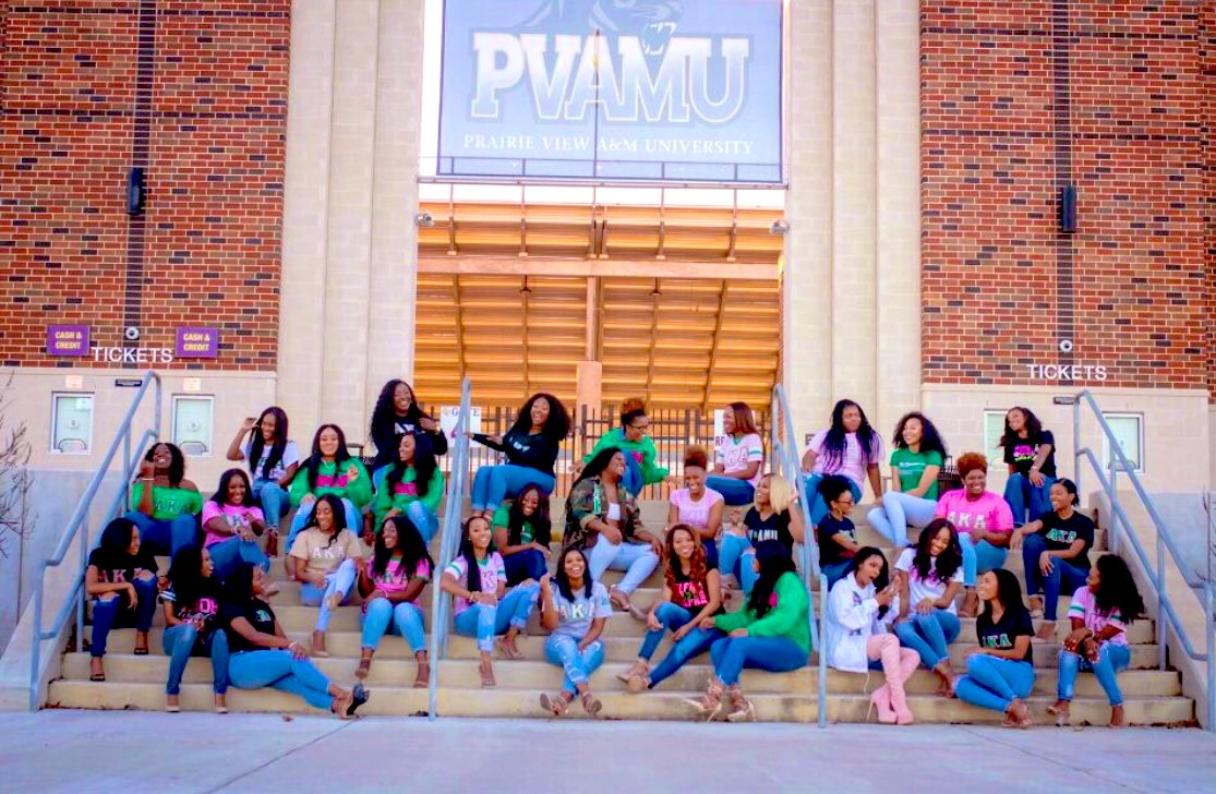 BrandiMStokes's tweet photo. Happy Founders’ Day Sorors! 💕💚 116 years of Service to All Mankind. #AKA1908 #AKAEducator #HBCUgrad https://t.co/Hhs1YNi0ZP
