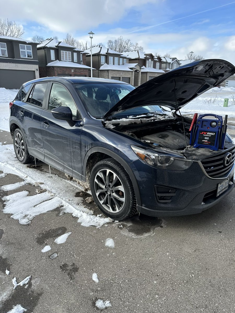 RogerLacroix01's tweet photo. The Mazda’s battery wouldn’t start the car this morning in -17C temps. Had the boost it. I love my JNC660 battery booster because it will boost anything - car, truck Motorhome (RV)!👍😎 Off to Canadian Tire for a new battery!! https://t.co/Z23m5TSXqH