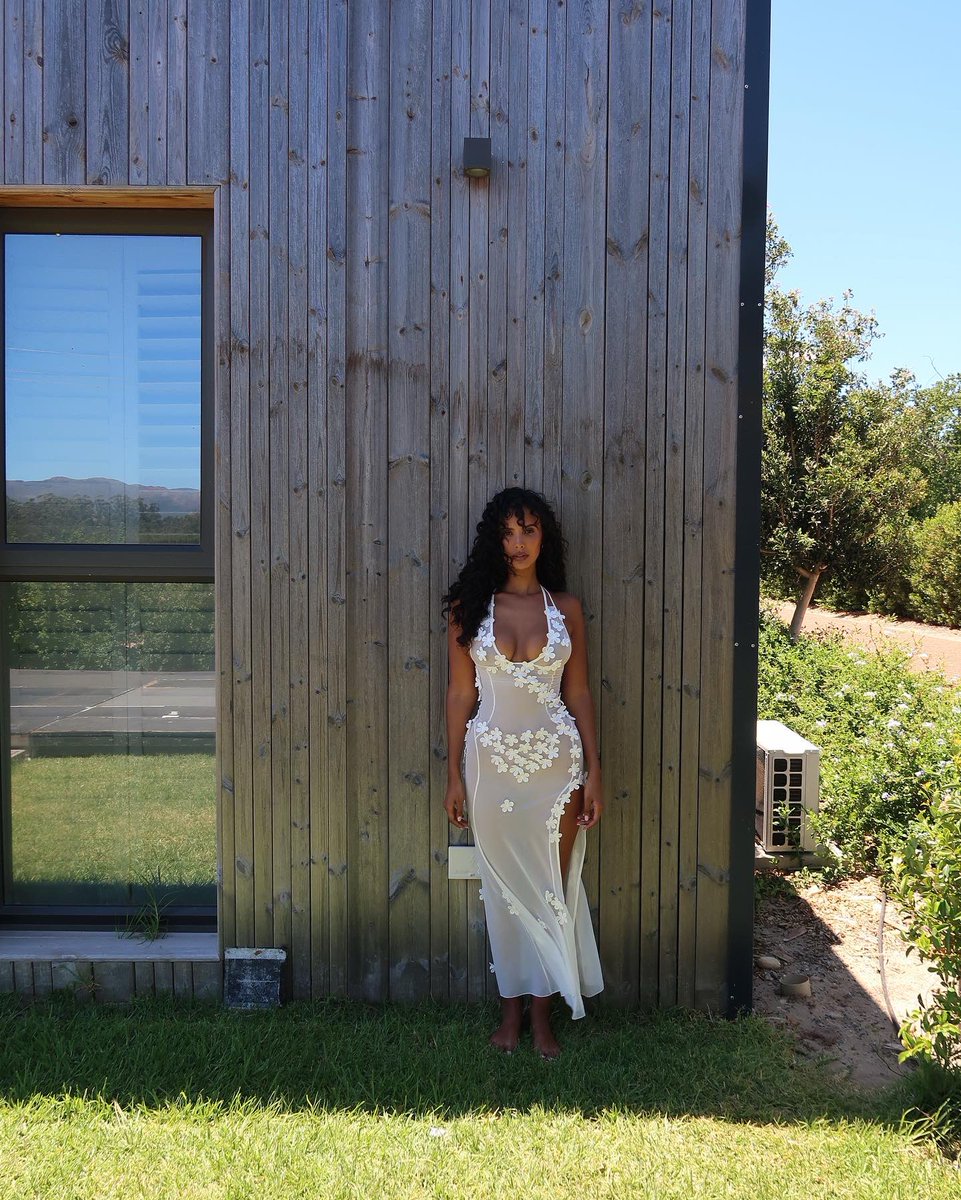 MayaJama tweet picture