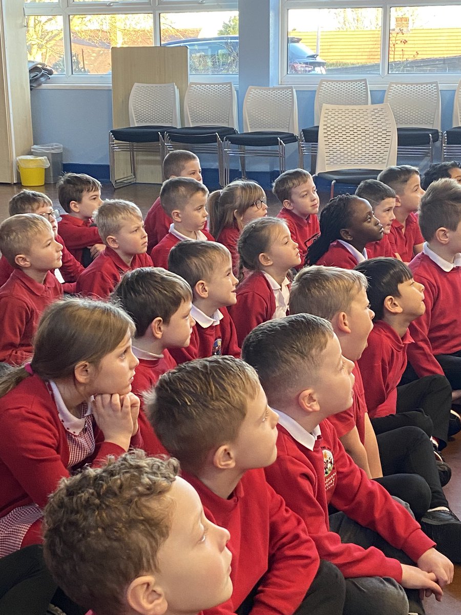 mrs_mcclare's tweet image. Year 2 had a fantastic visit from Sir William Petty today. We learnt all about The Great Fire of London. The children were fascinated by Sir William’s story and enjoyed finding out more by doing experiments. @RedscopeSchool