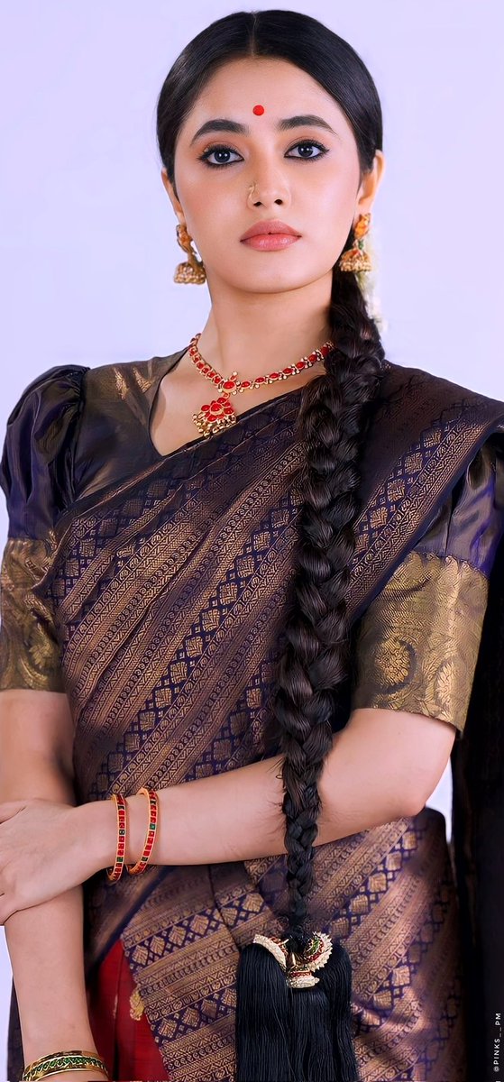 impriyankamohan's tweet photo. Dr. Velmathi ๐ฅ from #CaptainMiller
A soft kind flower or untouchable fire?
@priyankaamohan
#PriyankaMohan #PriyankaArulMohan #Pinks_PM #DeepikaPadukone #Deepfake #SamanthaRuthPrabhu #Ayaalan #KeerthySuresh https://t.co/IuloUHPqT1