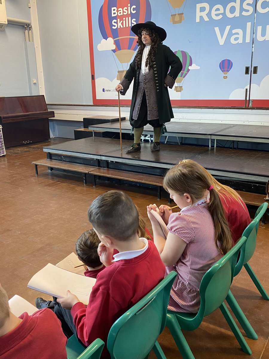 mrs_mcclare's tweet image. Children continued their learning this afternoon by drawing maps to design  a new and improved London. We even had the opportunity to draw portraits of Sir  William Petty in our sketch books. @RedscopeSchool